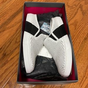 Vince Camuto Bretta Slide Sneakers Shoes size 7